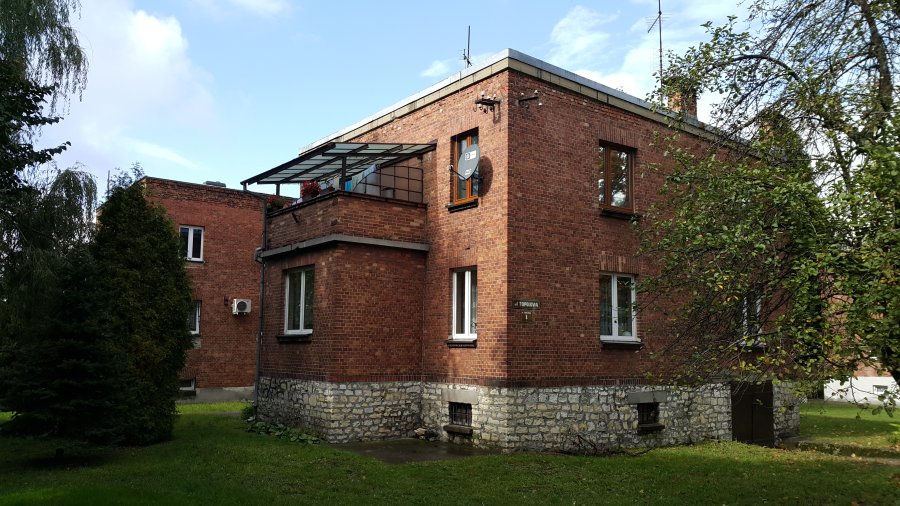 Fotografia przedstawiająca osiedle Stara Kolonia w Chełmku wybudowane przez Tomasza Batę.