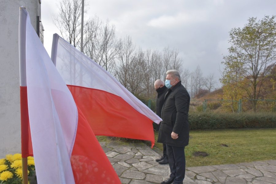 Złożenie kwiatów na Wzgórzu Skała pod Pomnikiem Grunwaldzkim zdjęcie 3.