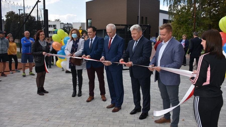 Uroczyste otwarcie kortów tenisowych.