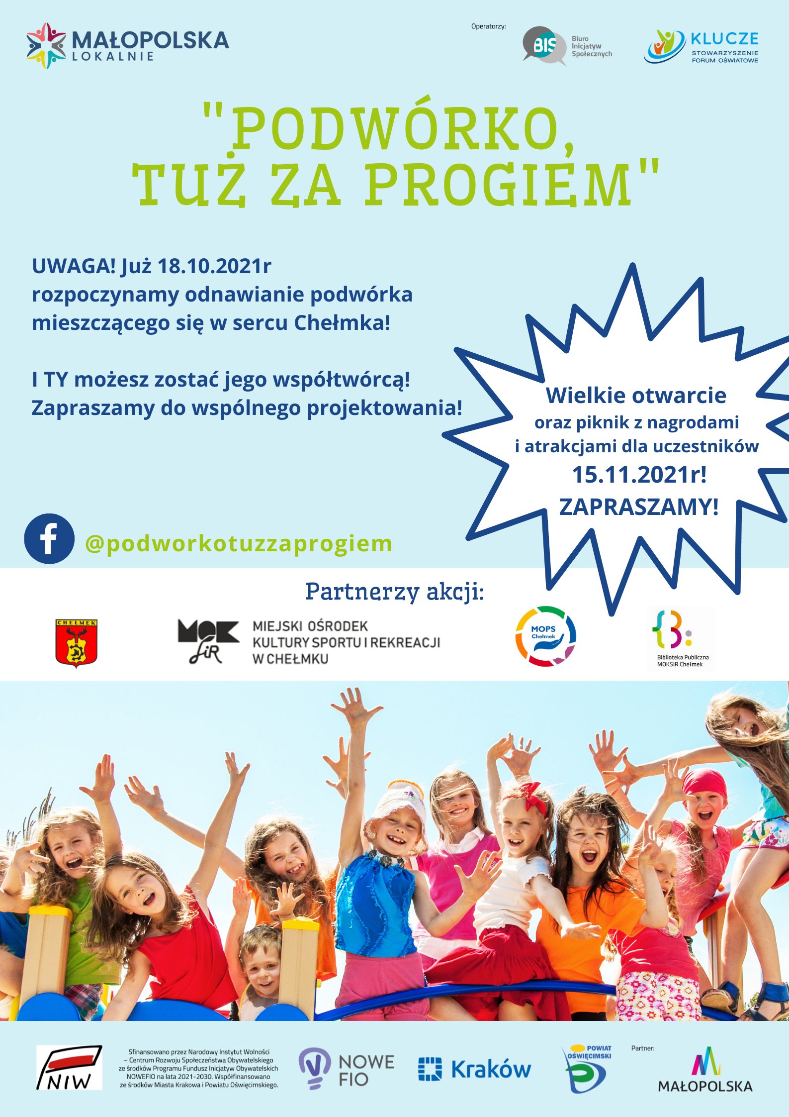 Plakat projektu pod nazwą Podwórko, tuż za progiem.