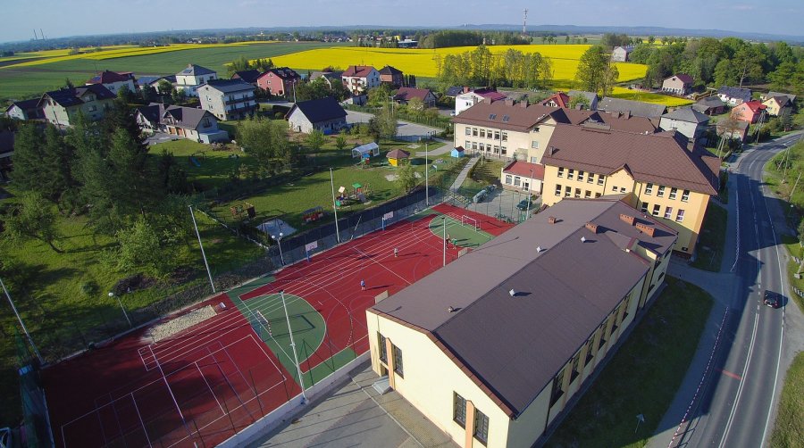 Boisko sportowe w Polance Wielkiej.