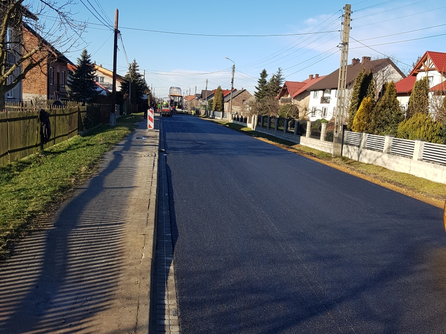 Zmodernizowana linia kolejowa nr 93 w Chełmku.