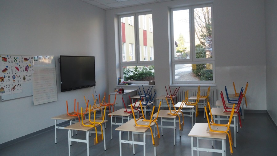 Pierwsza sala lekcyjna w Samorządowym Zespole Szkół nr 1 w Chełmku.