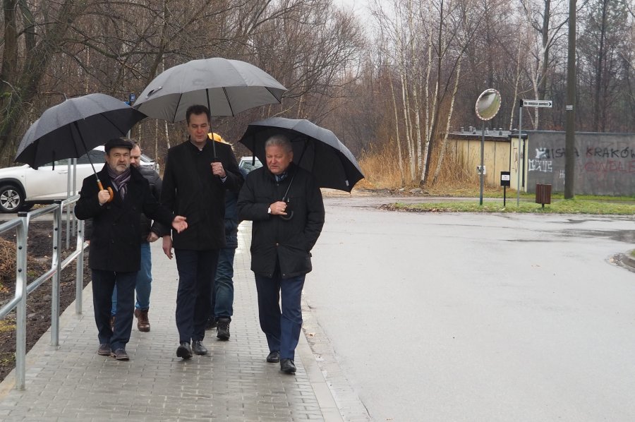 Odbiór wybudowanego chodnika przy ul. Kościuszki w Chełmku.