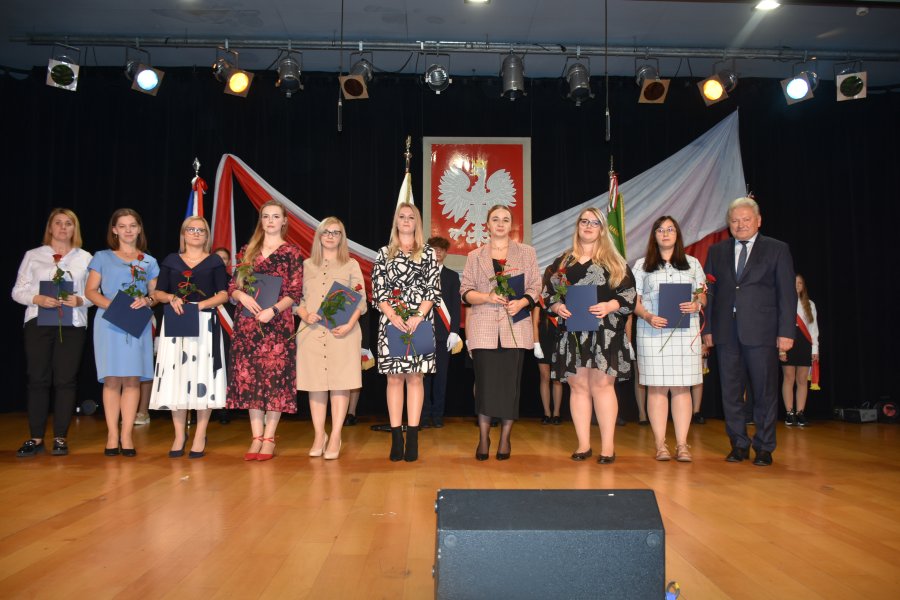 Nauczyciele, którzy otrzymali listy gratulacyjne z tytułu uzyskania stopnia awansu zawodowego nauczyciela mianowanego.