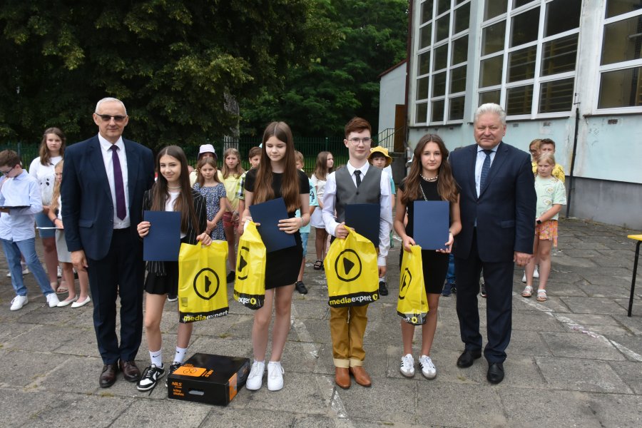 Nagrody Burmistrza dla uczniów SZS P nr 2 w Chełmku