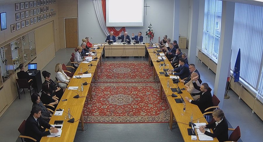 Sesja Rady Miejskiej w Chełmku, podczas której uchwalono budżet Gminy Chełmek na 2025 rok.