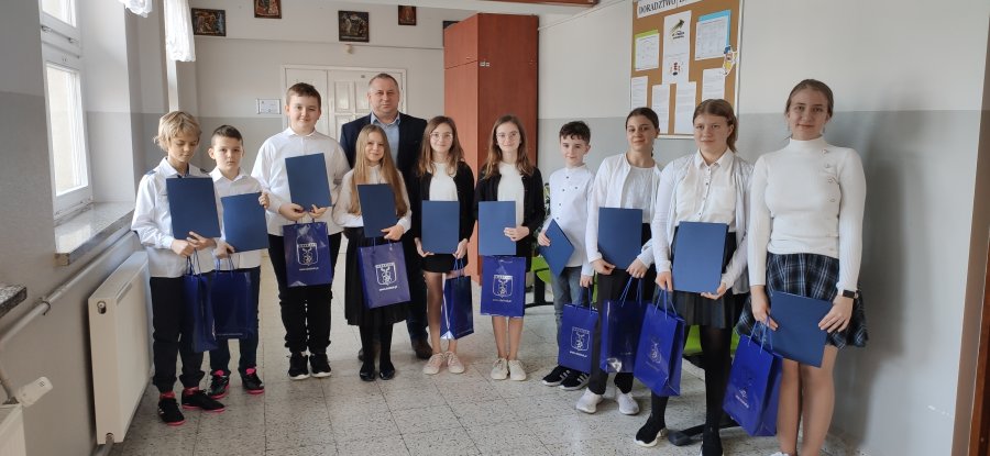 Stypendyści SZS w Bobrku.