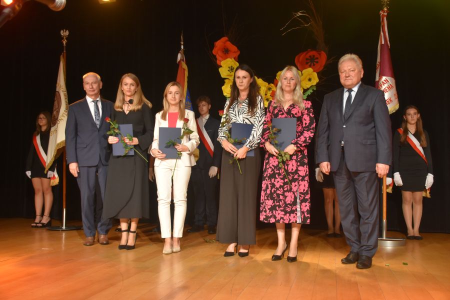Nauczyciele, którzy otrzymali listy gratulacyjne z tytułu uzyskania stopnia awansu zawodowego nauczyciela mianowanego.